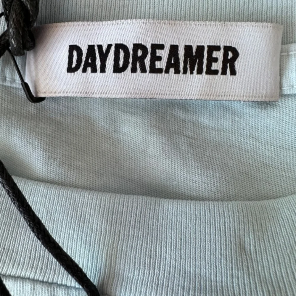 Daydreamer Sky Blue Car Graphic Tee Women's Small Blue Shirt Oversized T-SHIRT